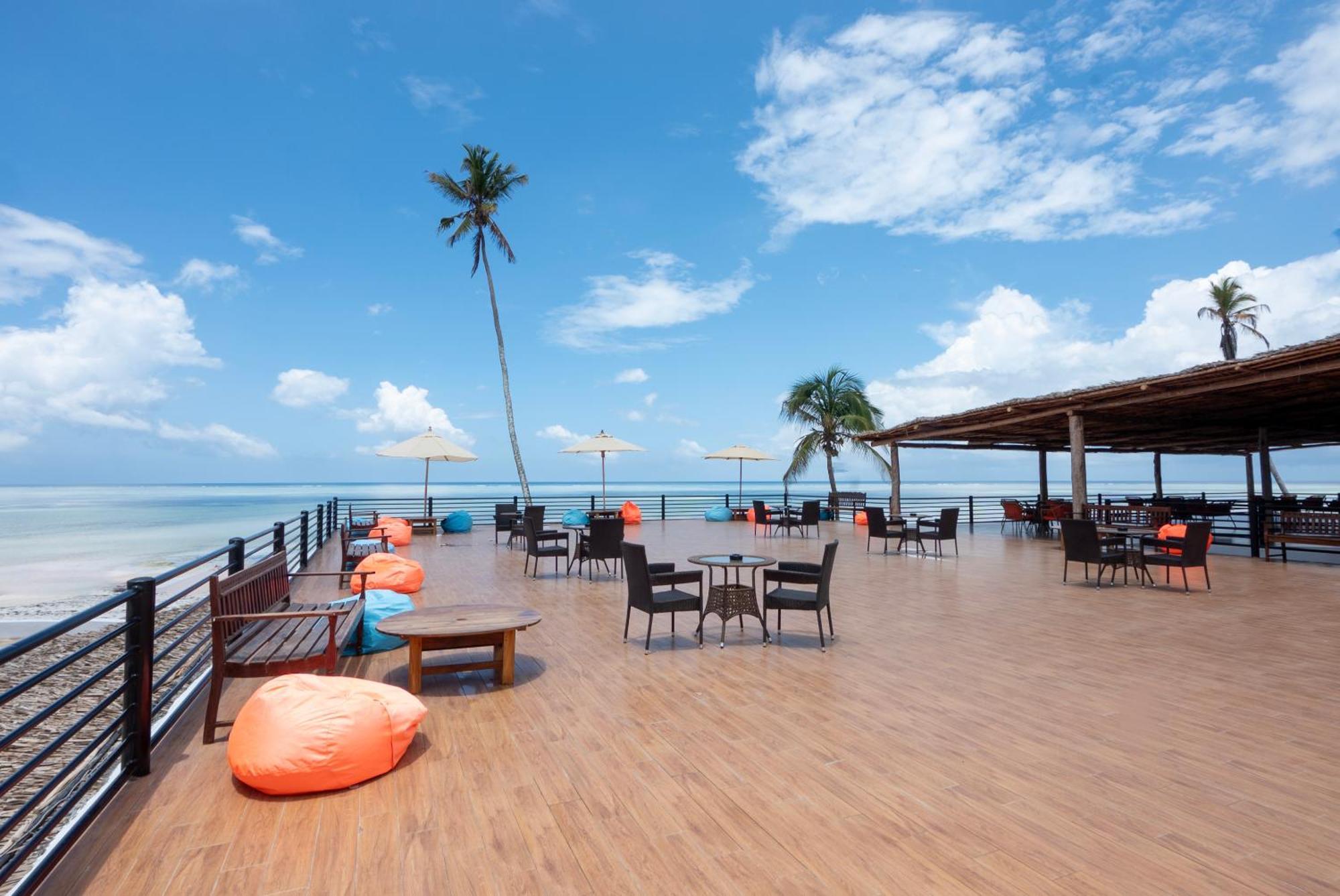 Royal Mandarin Hotel & Resort Пвани-Мчангани Экстерьер фото